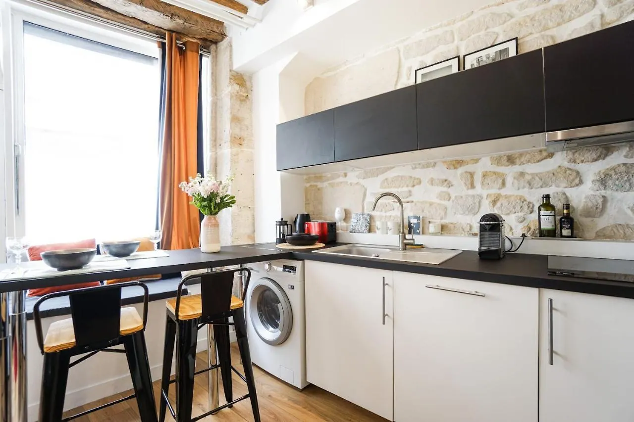Magnificent Cocoon In The Heart Of Apartment Paris